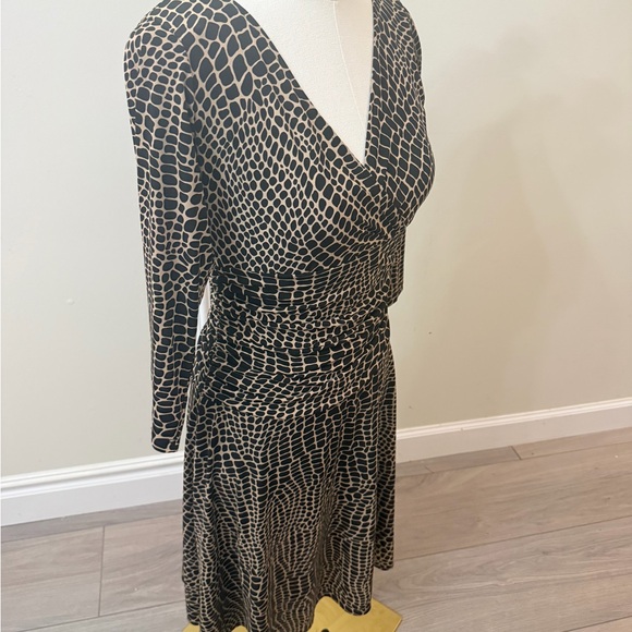 London Times Black and Tan Midi Dress - Picture 3 of 4